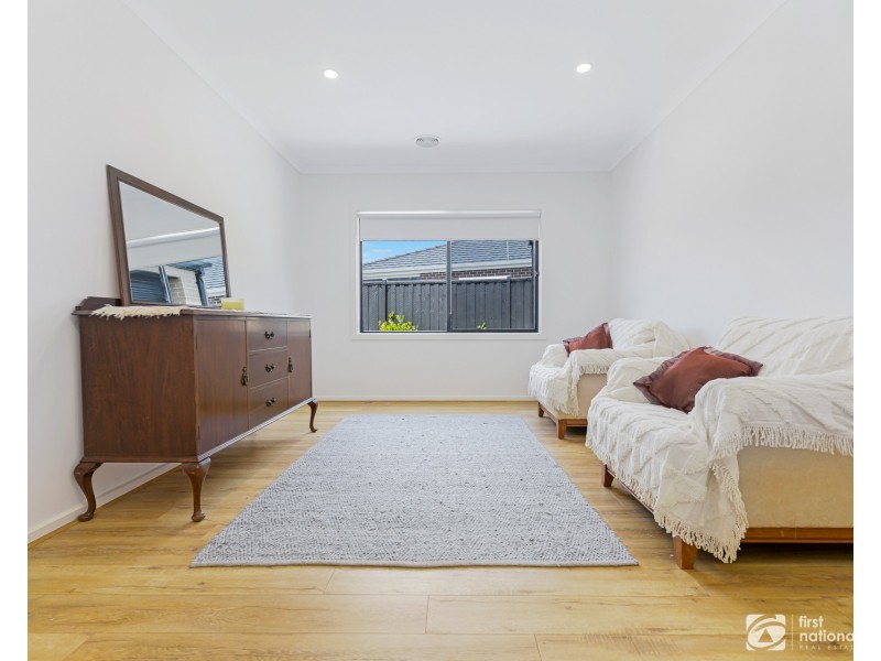 25 Contata Grove, Junction Village VIC 3977