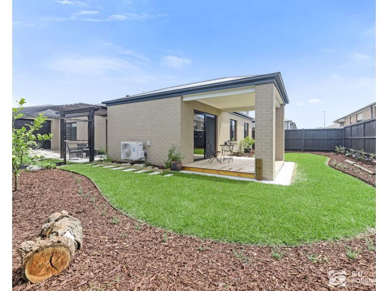 25 Contata Grove, Junction Village VIC 3977
