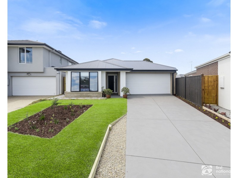 25 Contata Grove, Junction Village VIC 3977