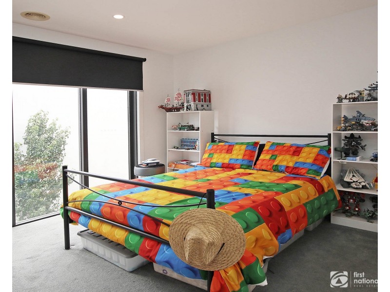 18 Coral-Pea Way, Cranbourne West VIC 3977