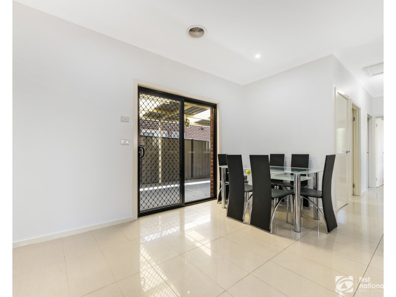 32 Ventasso Street, Clyde North VIC 3978