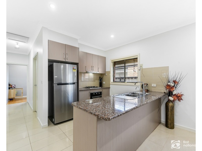 32 Ventasso Street, Clyde North VIC 3978