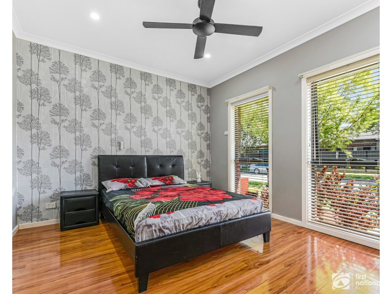 32 Ventasso Street, Clyde North VIC 3978