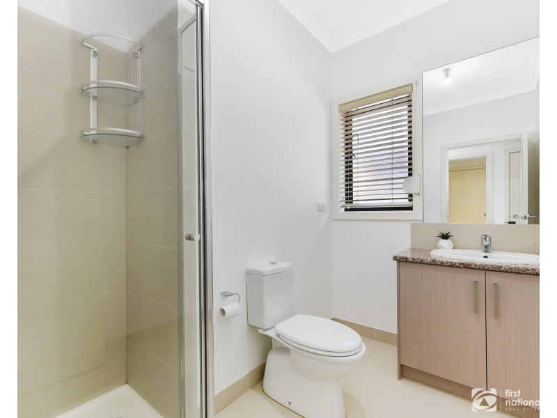 32 Ventasso Street, Clyde North VIC 3978