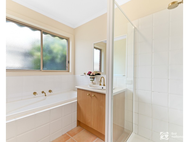 22 Bellbrae Crescent, Cranbourne West VIC 3977