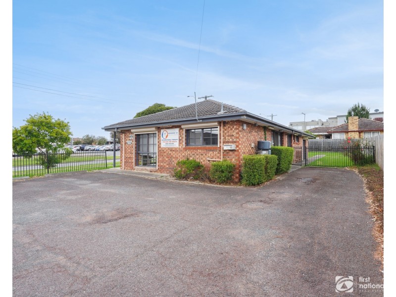 10 Greaves Street, Cranbourne VIC 3977