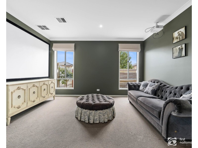 .2 Union Street, Clyde North VIC 3978