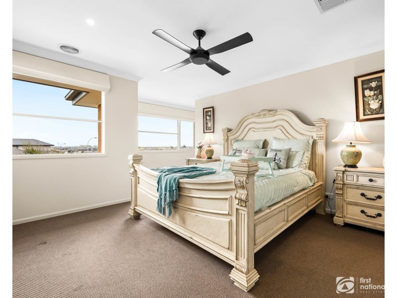 .2 Union Street, Clyde North VIC 3978