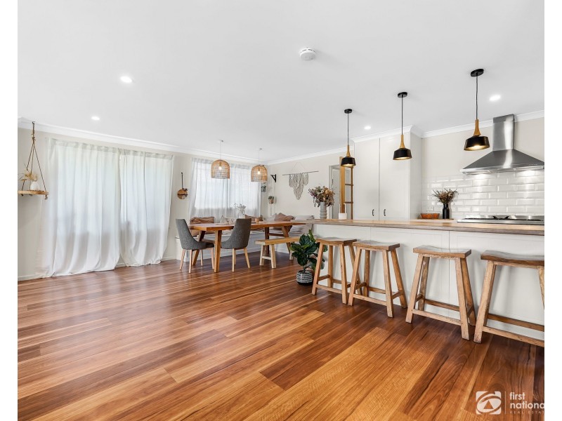 29 Dearing Avenue, Cranbourne VIC 3977