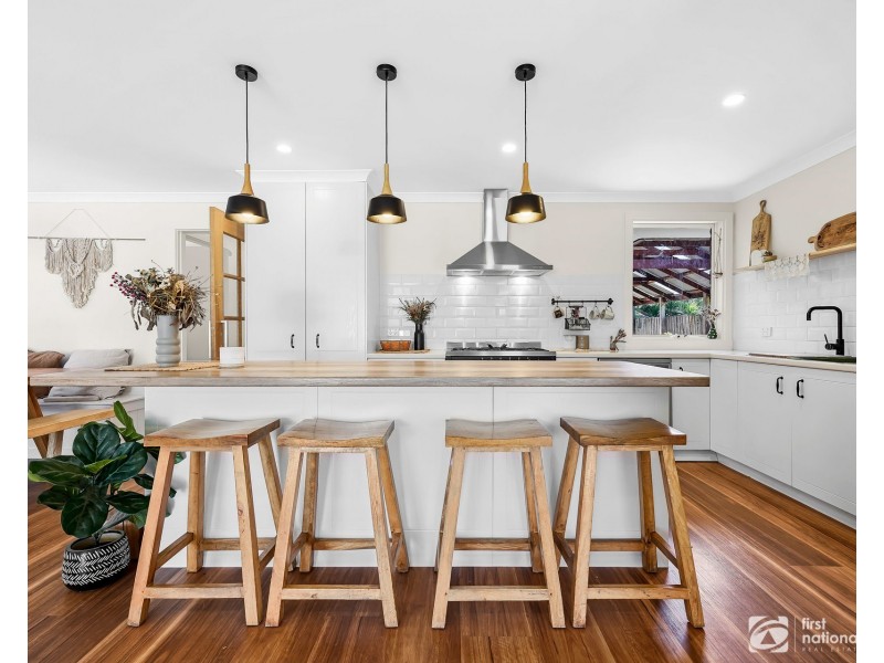 29 Dearing Avenue, Cranbourne VIC 3977