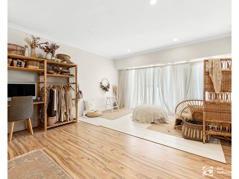 29 Dearing Avenue, Cranbourne VIC 3977