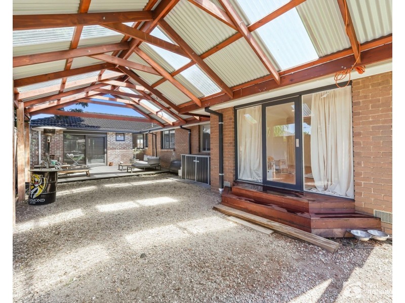 29 Dearing Avenue, Cranbourne VIC 3977