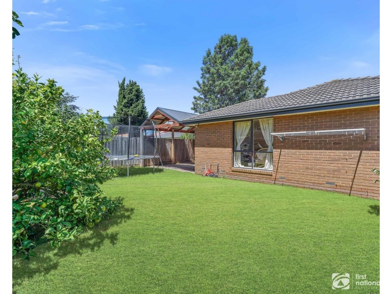 29 Dearing Avenue, Cranbourne VIC 3977