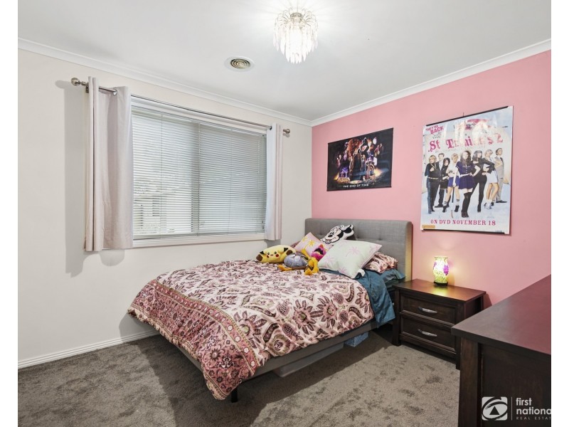 80 Earlsfield Drive, Berwick VIC 3806