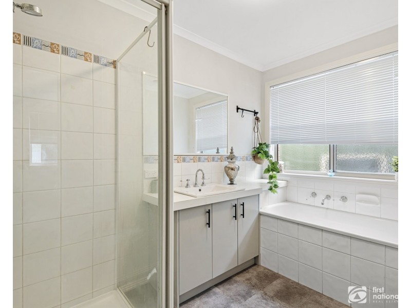 80 Earlsfield Drive, Berwick VIC 3806