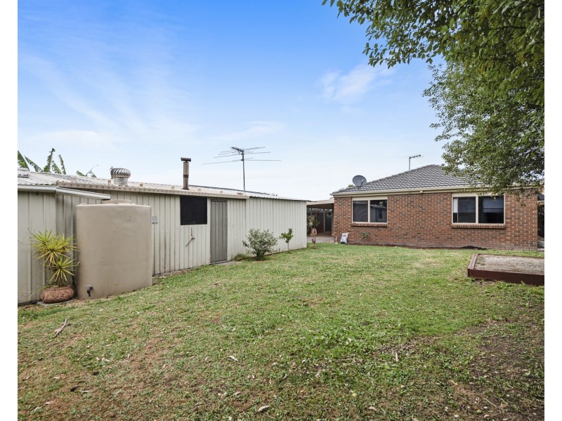 80 Earlsfield Drive, Berwick VIC 3806