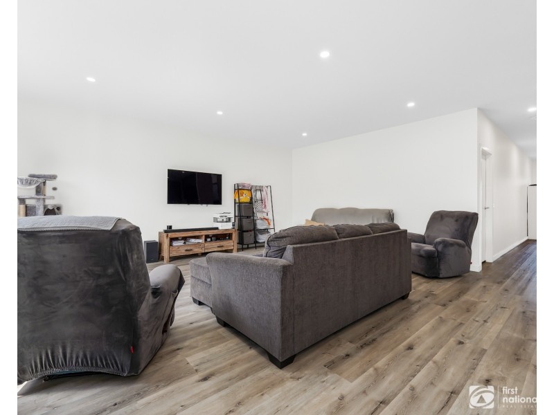 3 Savage Way, Clyde North VIC 3978