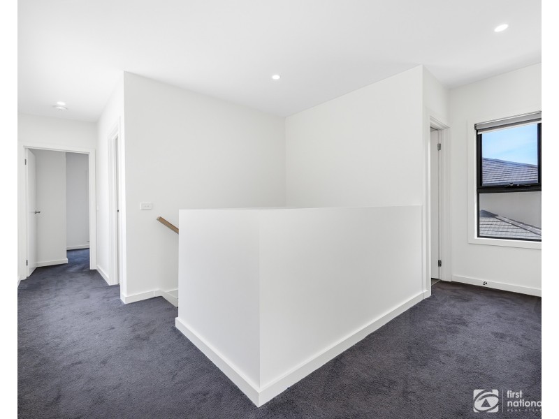 3 Savage Way, Clyde North VIC 3978