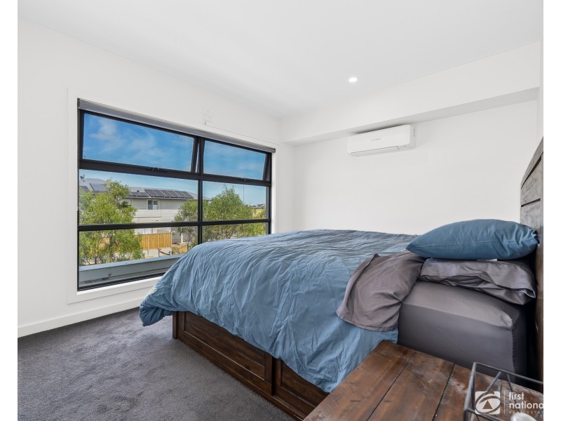 3 Savage Way, Clyde North VIC 3978