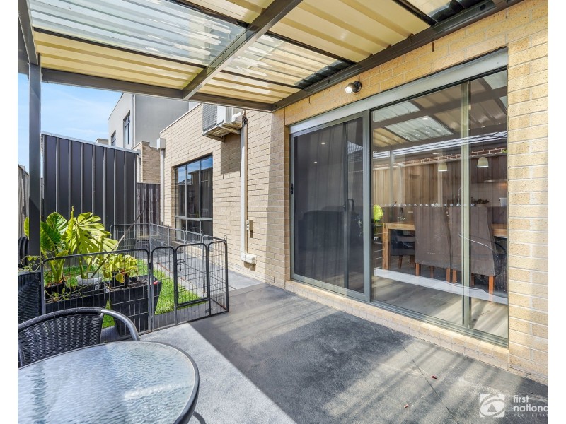 3 Savage Way, Clyde North VIC 3978