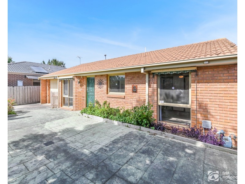2/48 Marklin Street, Cranbourne VIC 3977