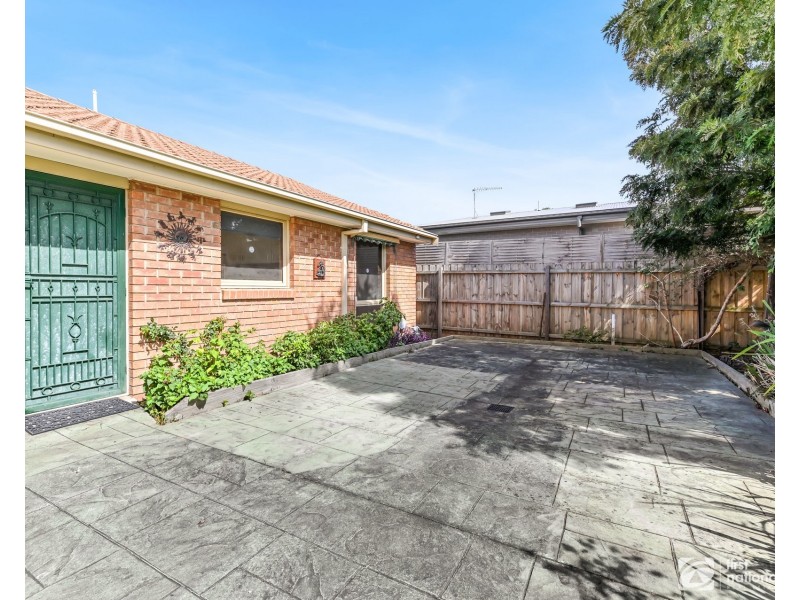 2/48 Marklin Street, Cranbourne VIC 3977