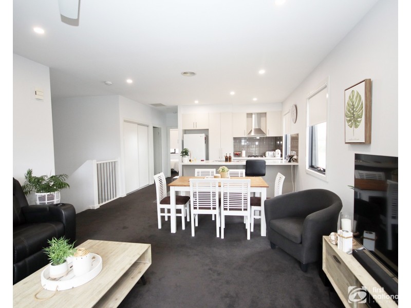 2 Push Pea Way, Cranbourne West VIC 3977