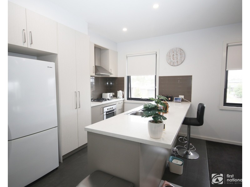 2 Push Pea Way, Cranbourne West VIC 3977
