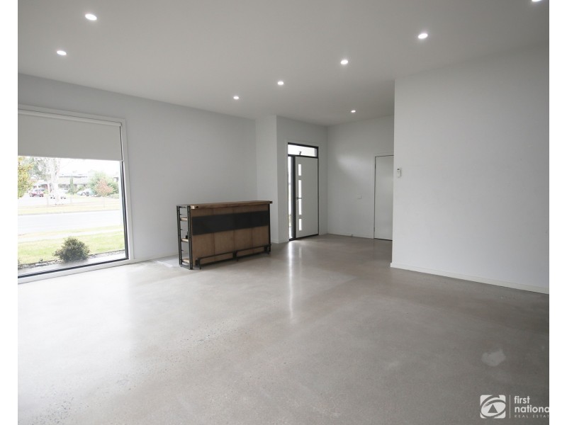 2 Push Pea Way, Cranbourne West VIC 3977