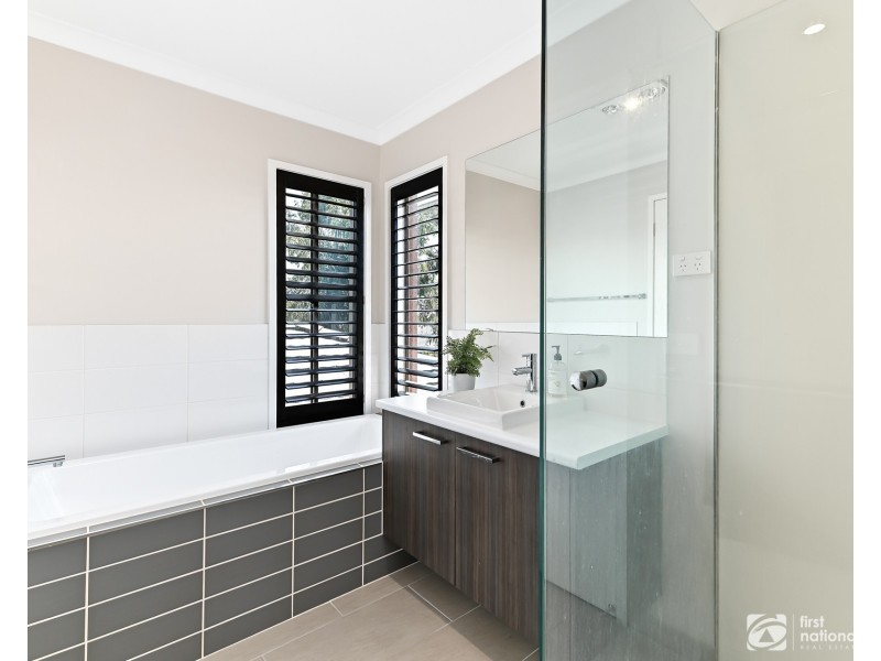 23 Buckskin Drive, Clyde North VIC 3978