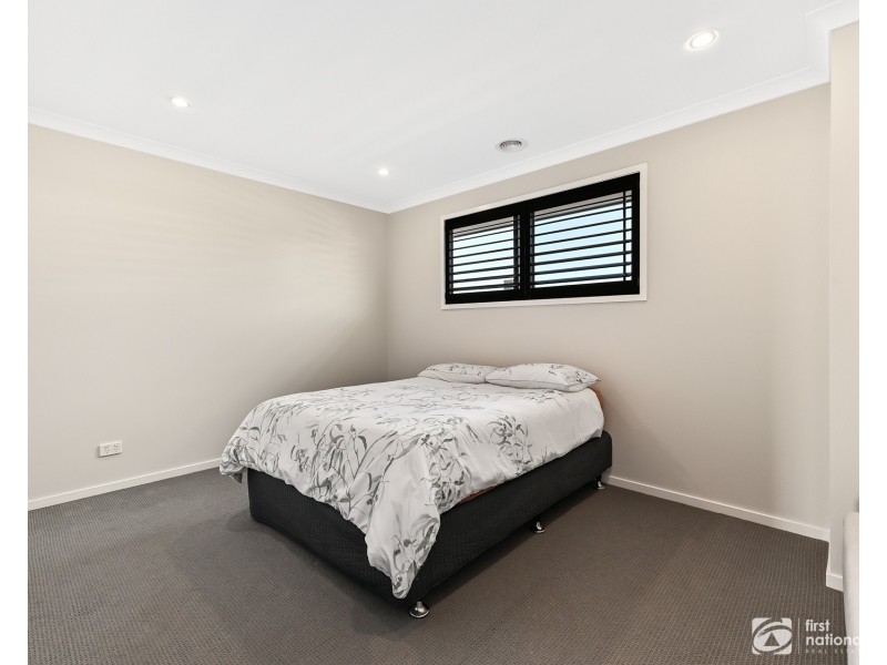 23 Buckskin Drive, Clyde North VIC 3978