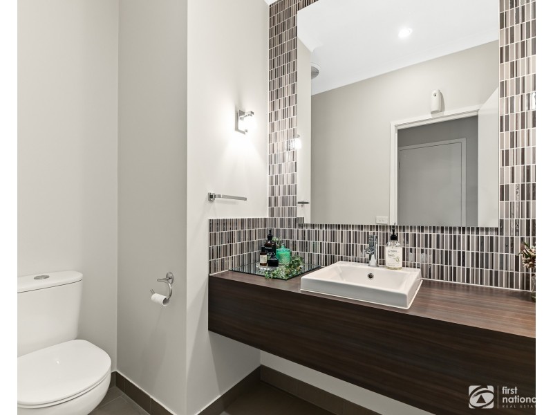 23 Buckskin Drive, Clyde North VIC 3978