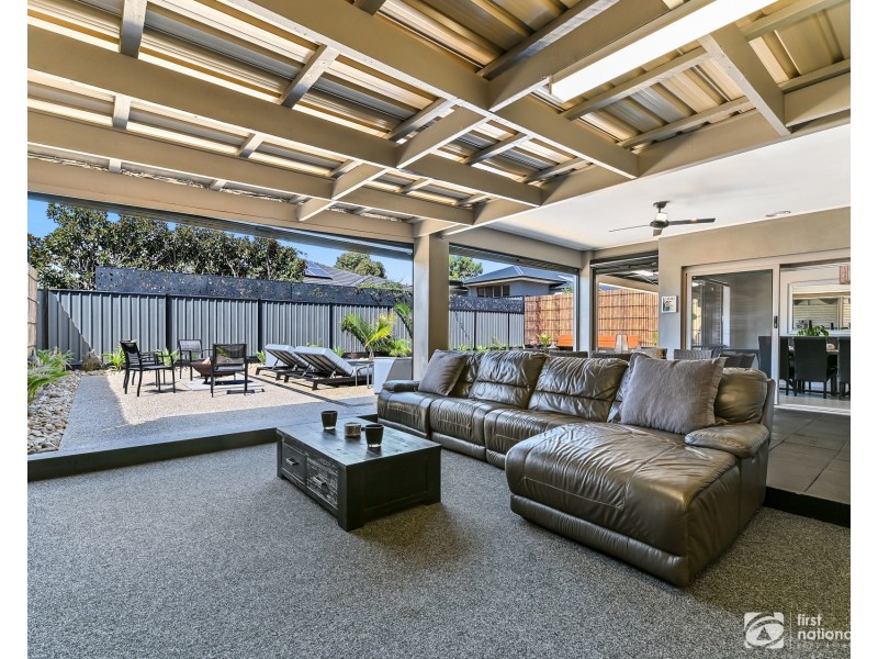 23 Buckskin Drive, Clyde North VIC 3978