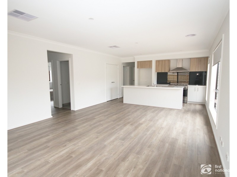 17 Blainey Way, Officer VIC 3809