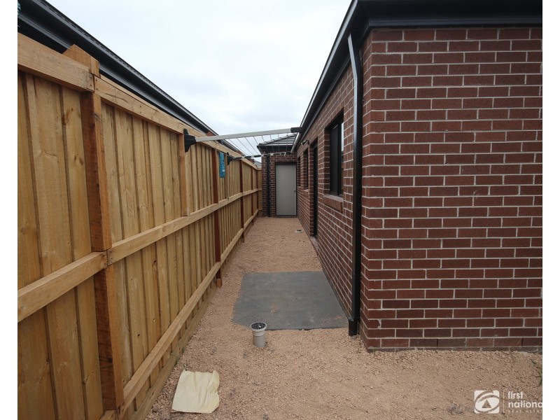 17 Blainey Way, Officer VIC 3809