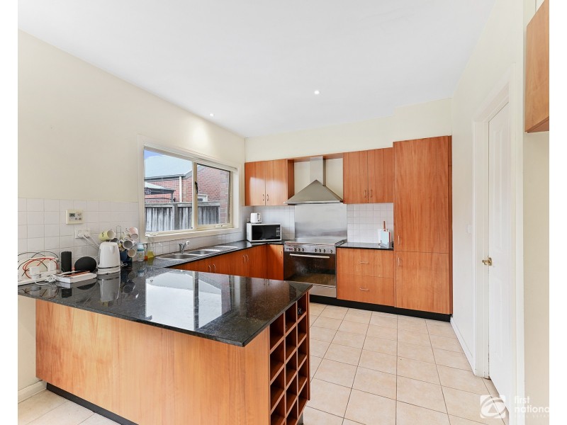 4/10 Parkhill Drive, Berwick VIC 3806