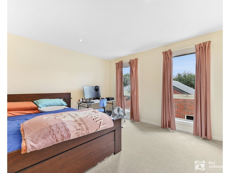 4/10 Parkhill Drive, Berwick VIC 3806