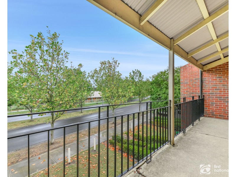 4/10 Parkhill Drive, Berwick VIC 3806