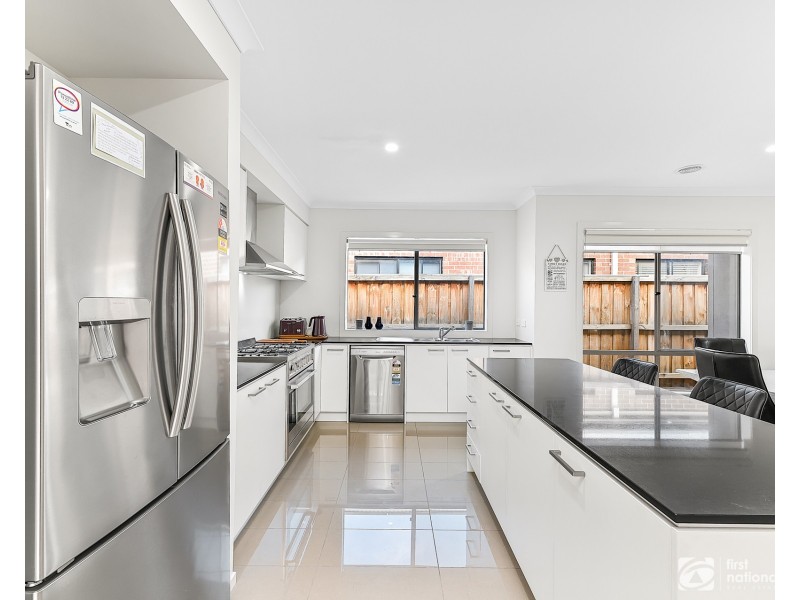 62 Kaduna Drive, Officer South VIC 3809