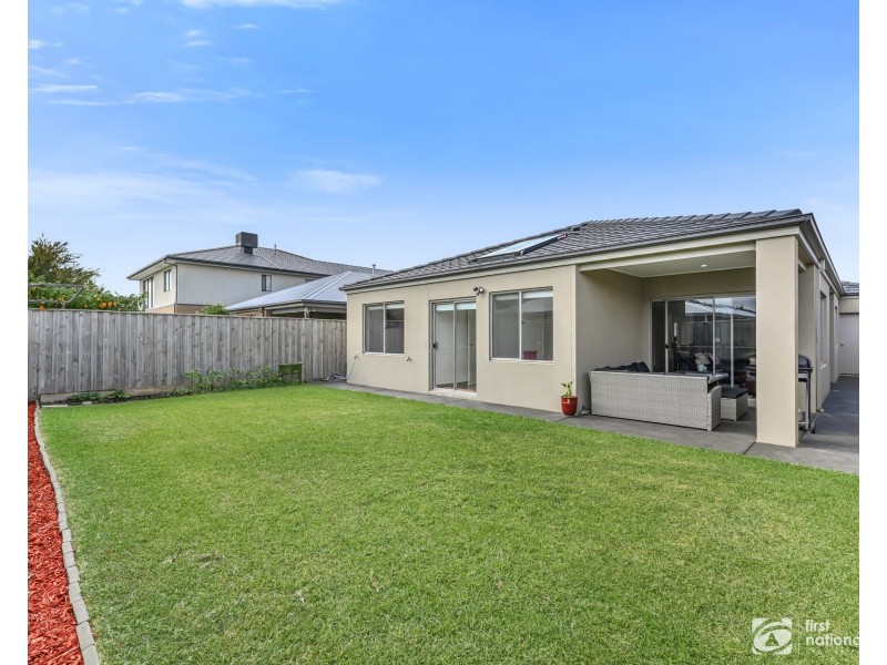 62 Kaduna Drive, Officer South VIC 3809