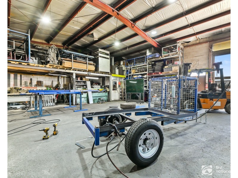 2/37 Cameron Street, Cranbourne VIC 3977