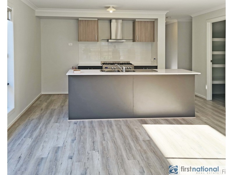 10 Mireland Street, Clyde VIC 3978