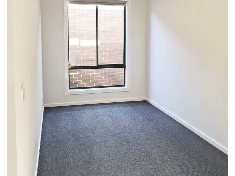 10 Mireland Street, Clyde VIC 3978