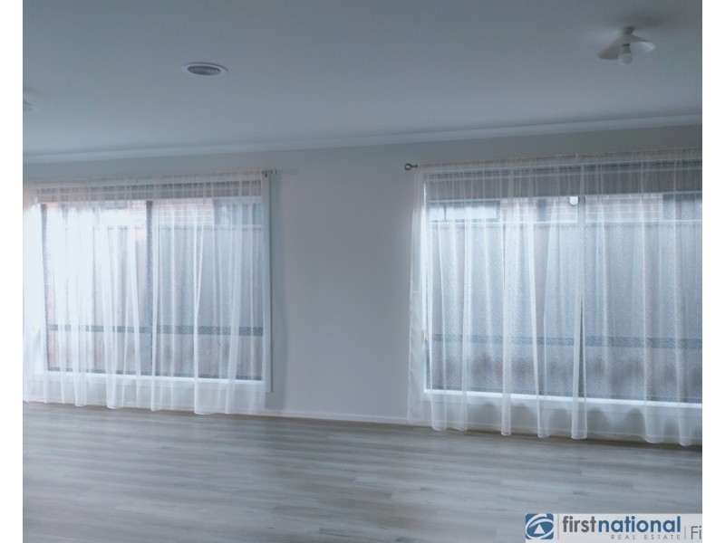 10 Mireland Street, Clyde VIC 3978