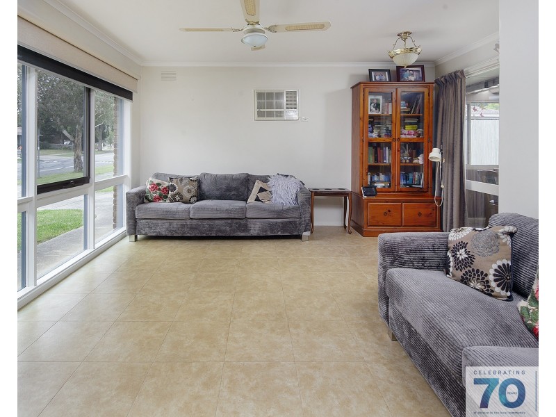 56 Endeavour Drive, Cranbourne North VIC 3977