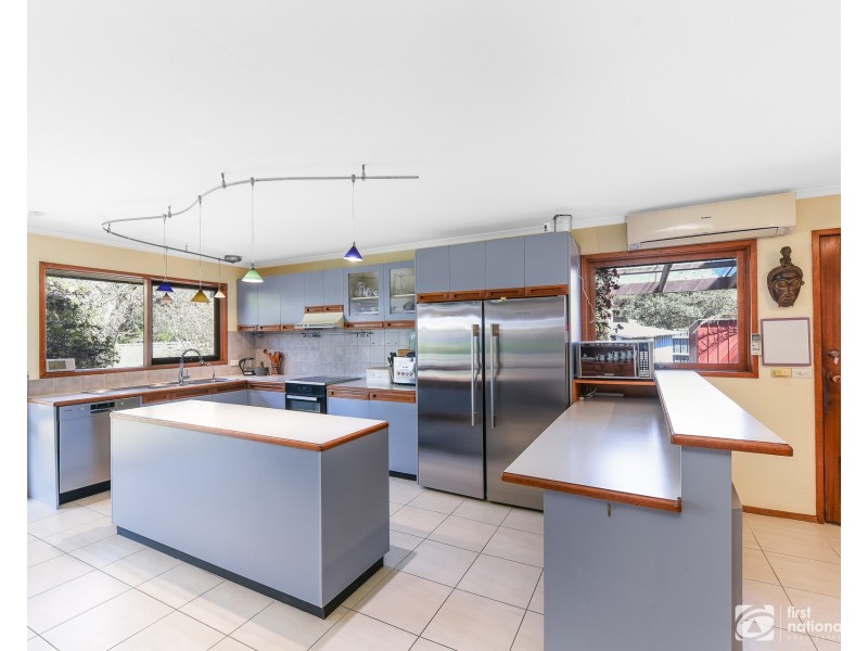 10 Facey Road, Devon Meadows VIC 3977