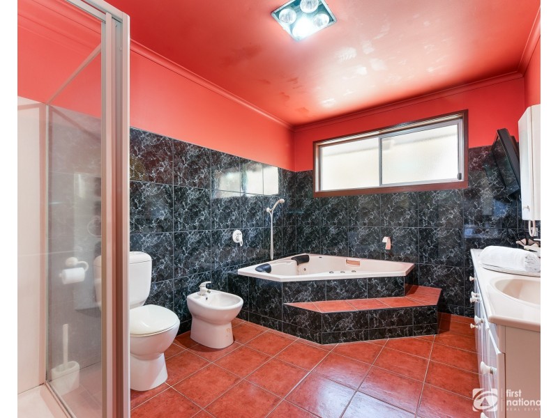 10 Facey Road, Devon Meadows VIC 3977