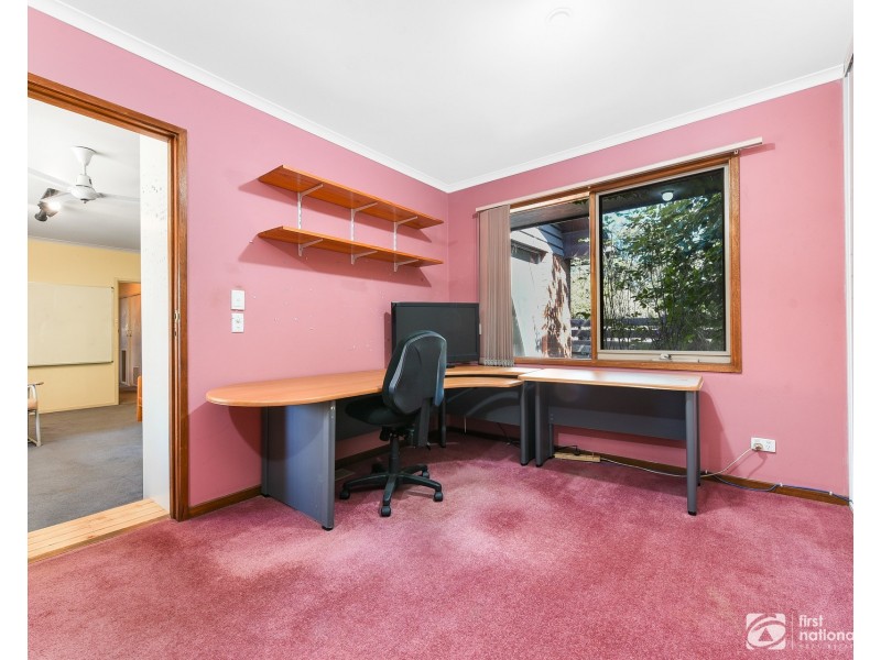 10 Facey Road, Devon Meadows VIC 3977