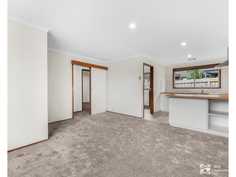 3/4 Walter Street, Cranbourne VIC 3977