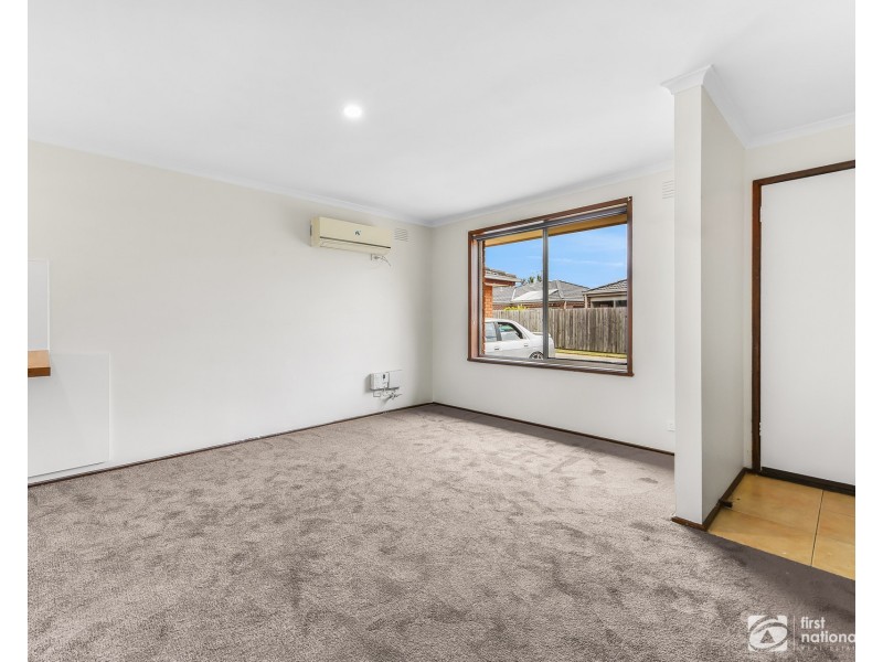 3/4 Walter Street, Cranbourne VIC 3977
